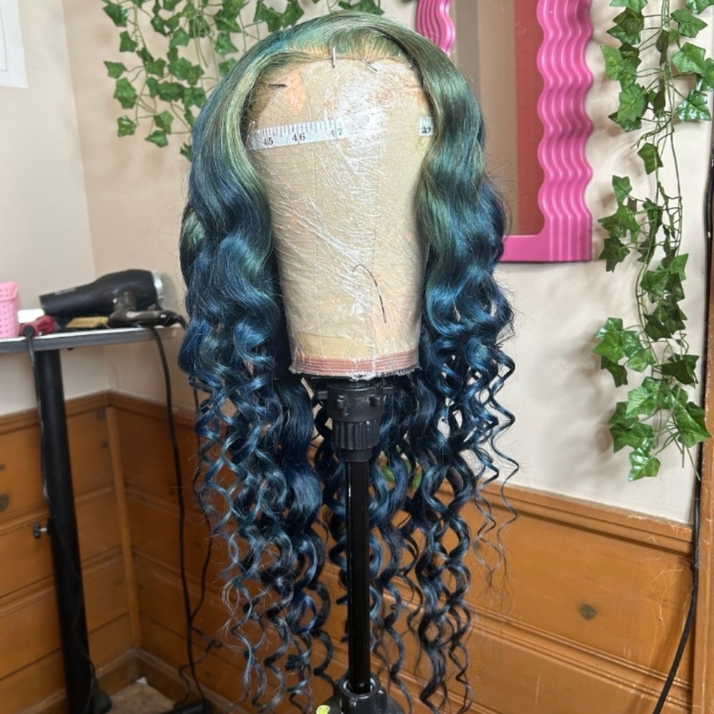 Lace front wig - Picture 3 of 4